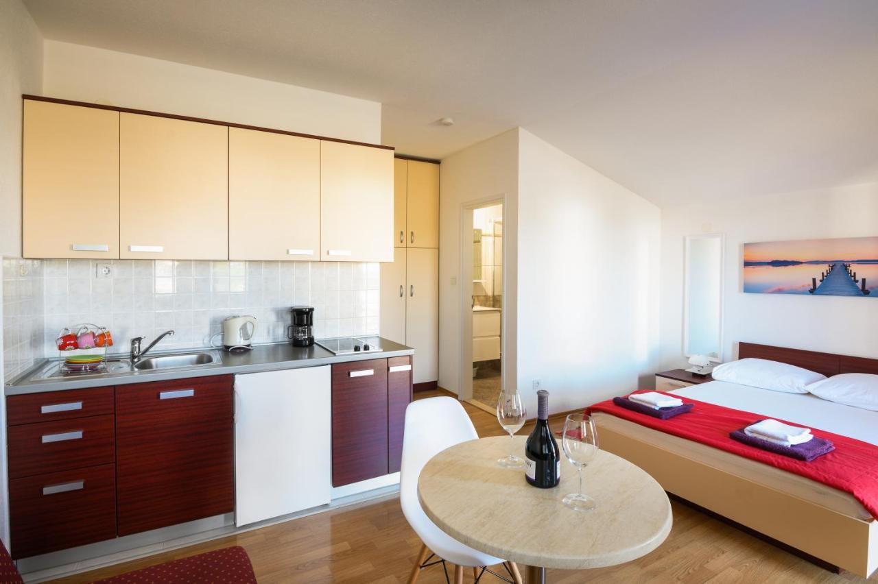 Apartments Blatancic Vodice Exterior photo