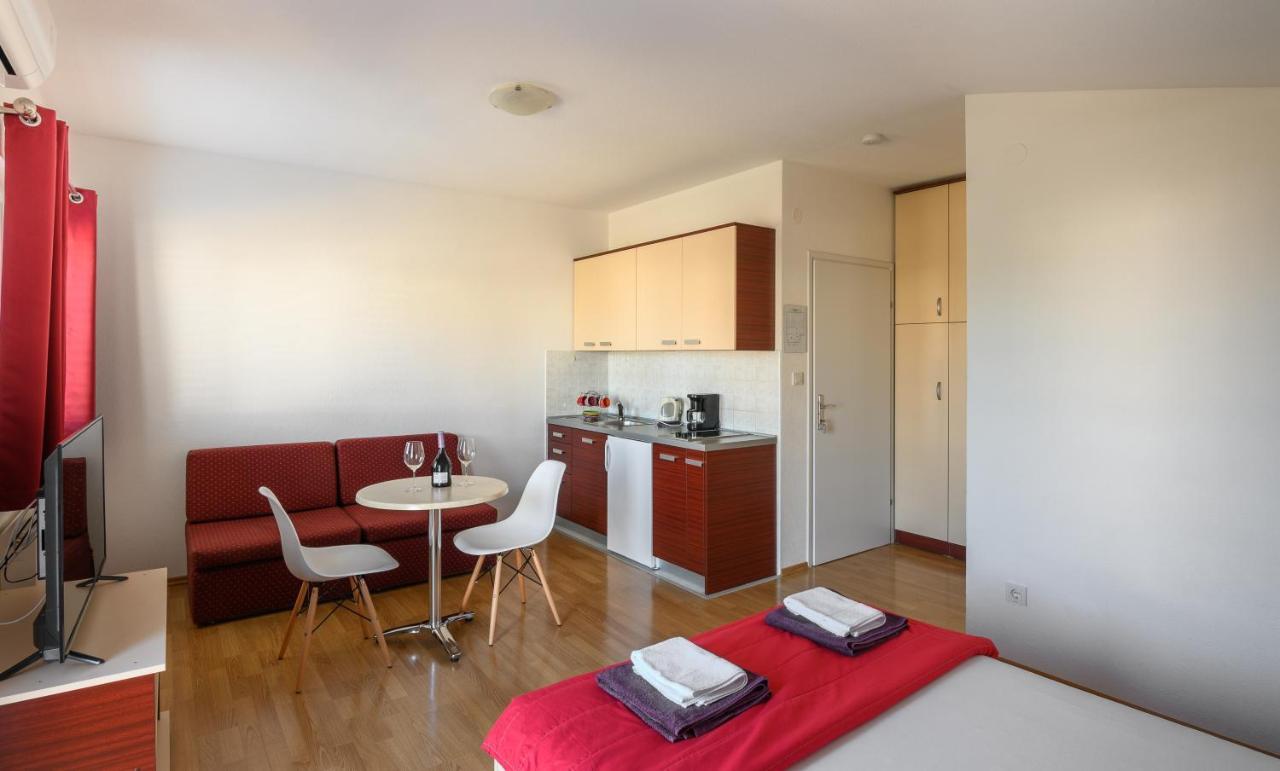 Apartments Blatancic Vodice Exterior photo