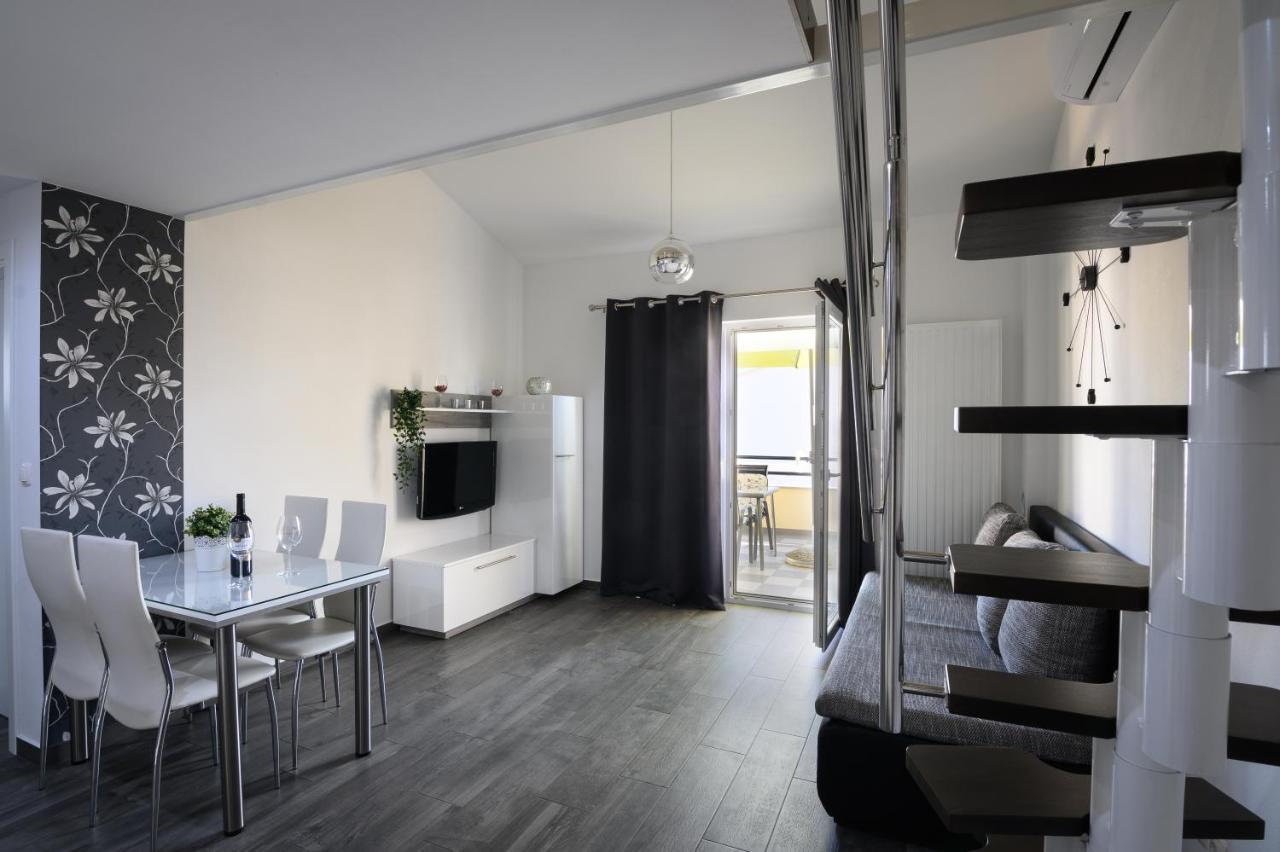 Apartments Blatancic Vodice Exterior photo