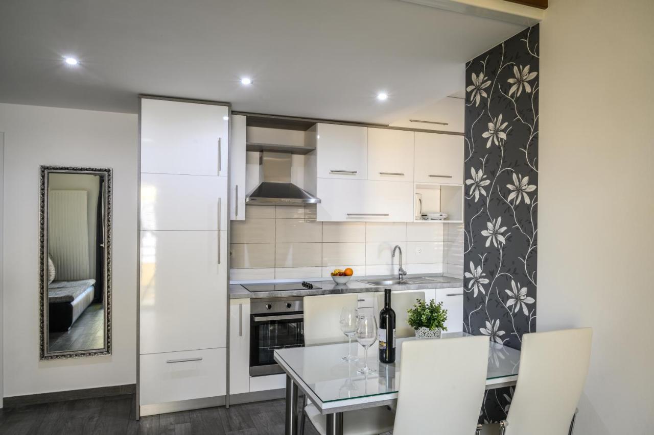 Apartments Blatancic Vodice Exterior photo