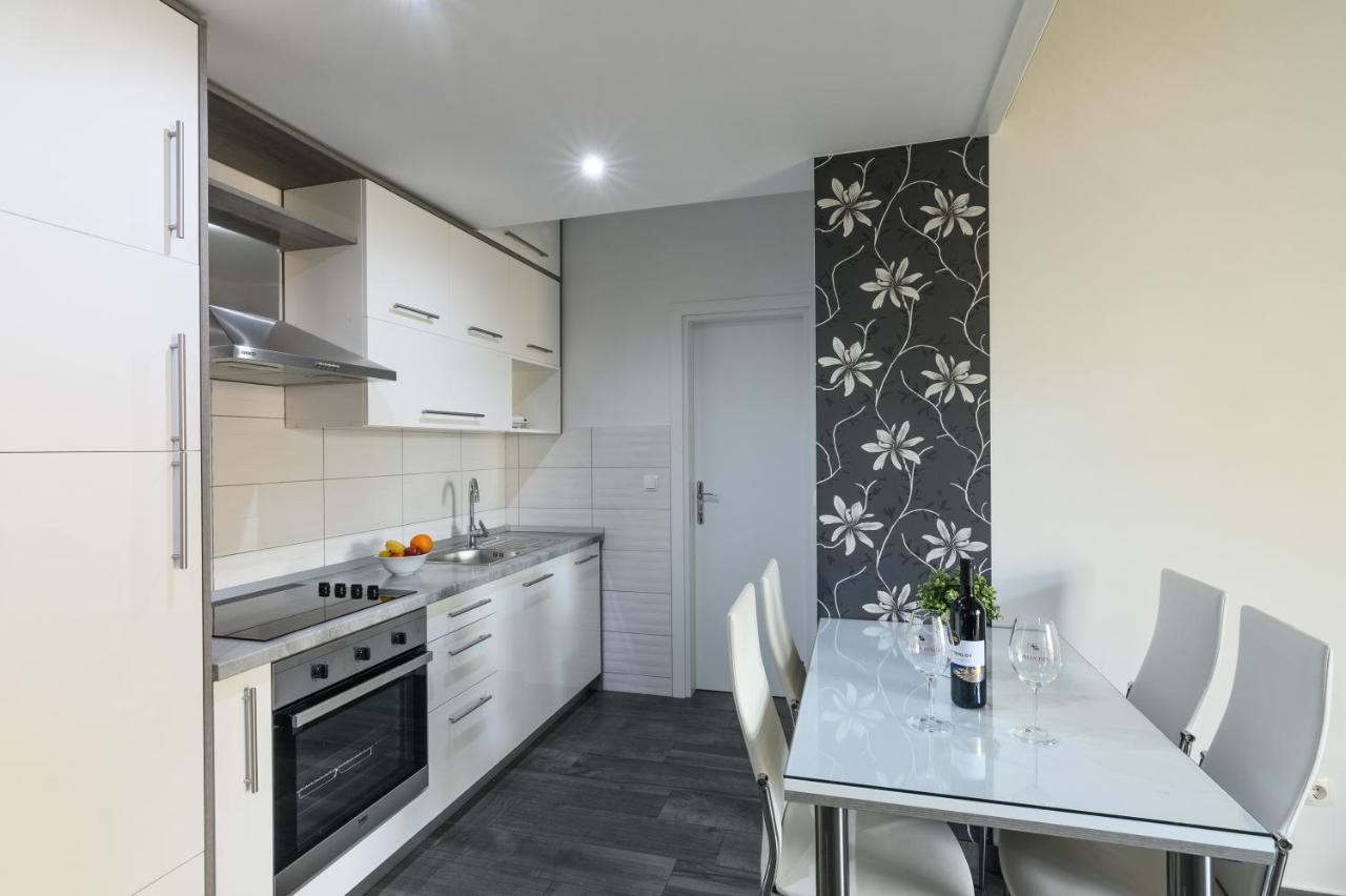 Apartments Blatancic Vodice Exterior photo
